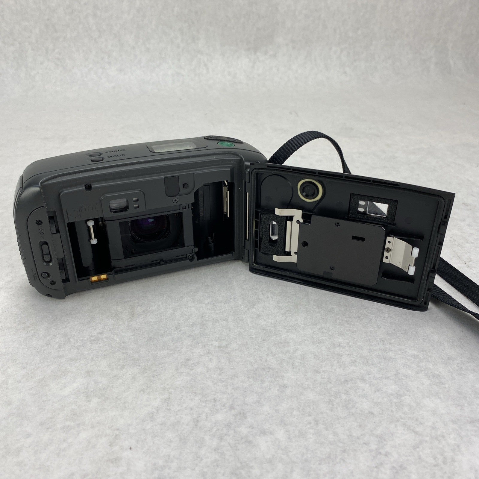 Pentax Zoom 90WR 35mm Weather Resistant Point And Shoot Film Camera With Remote9