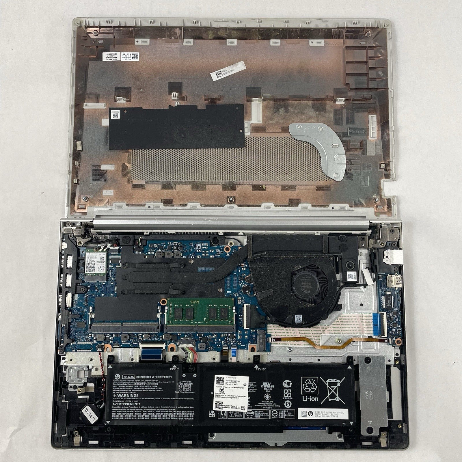 HP ProBook 450 G8 15.6" i5-1135G7 2.40 GHz 8 GB RAM No SSD/OS/AC - Bad Bottom16