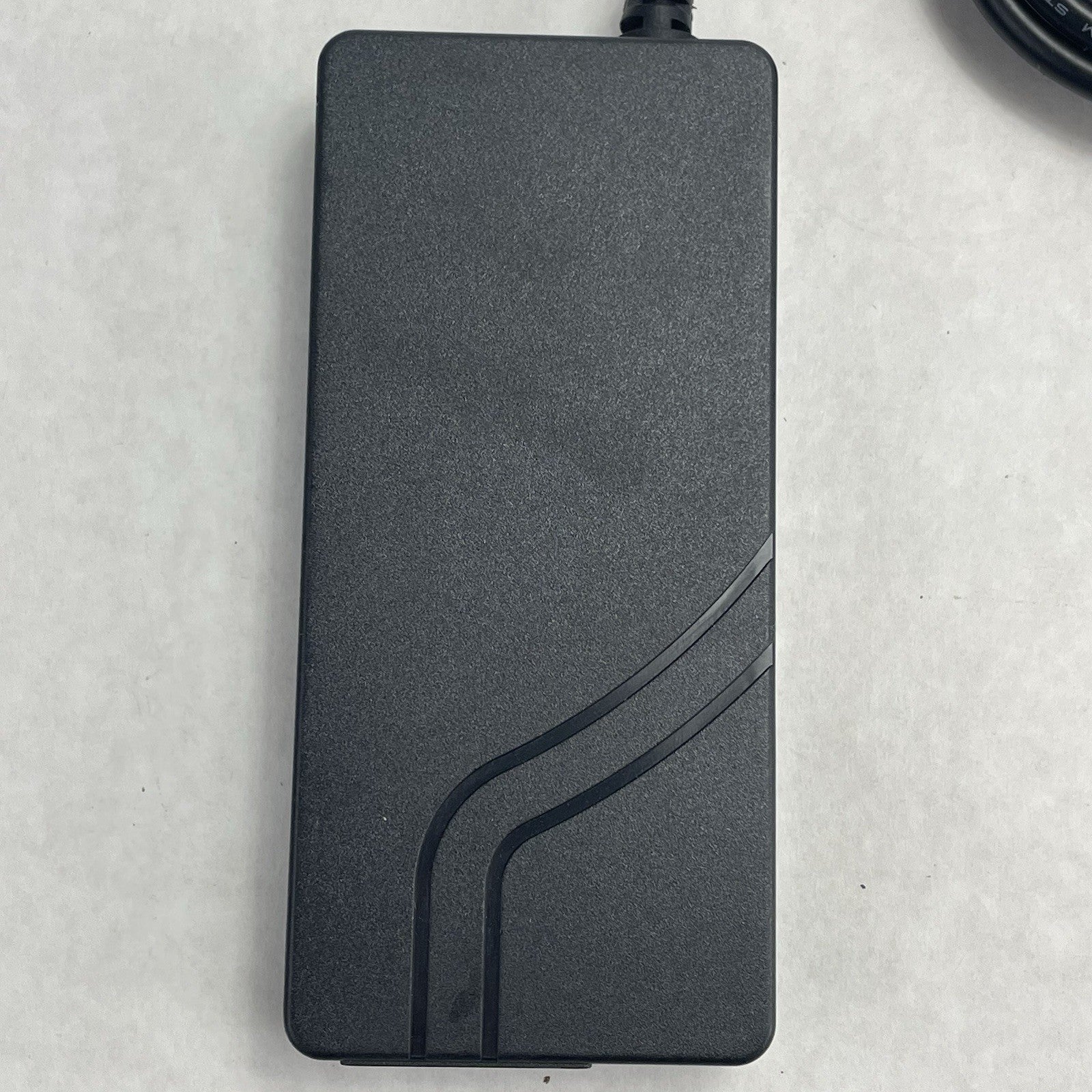 Kuanten AC  Adapter 12V 6.67A 80W KT090A1200667B3  No Power Cord 6 pin2