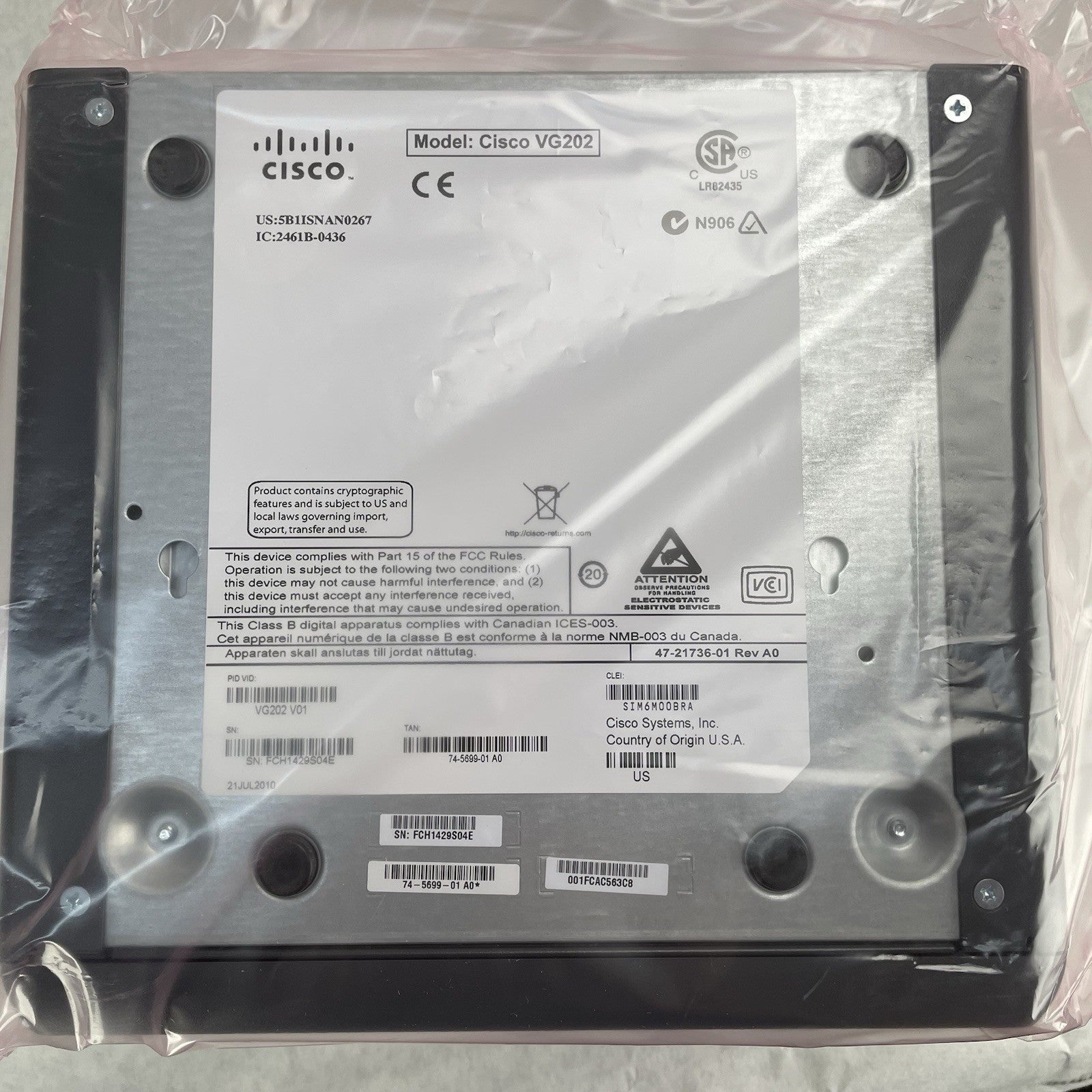 Cisco VG202 Analog Voice Gateway w/power supply & accessories