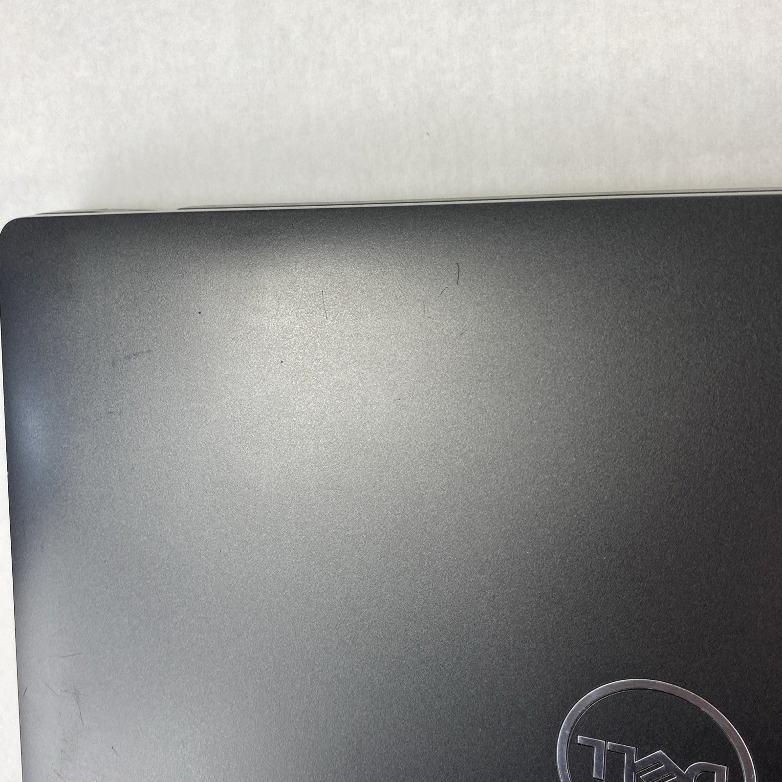 Dell Latitude 5500 Intel Core i5-8365U 1.60 GHz 8GB RAM 15.6" No HDD No OS