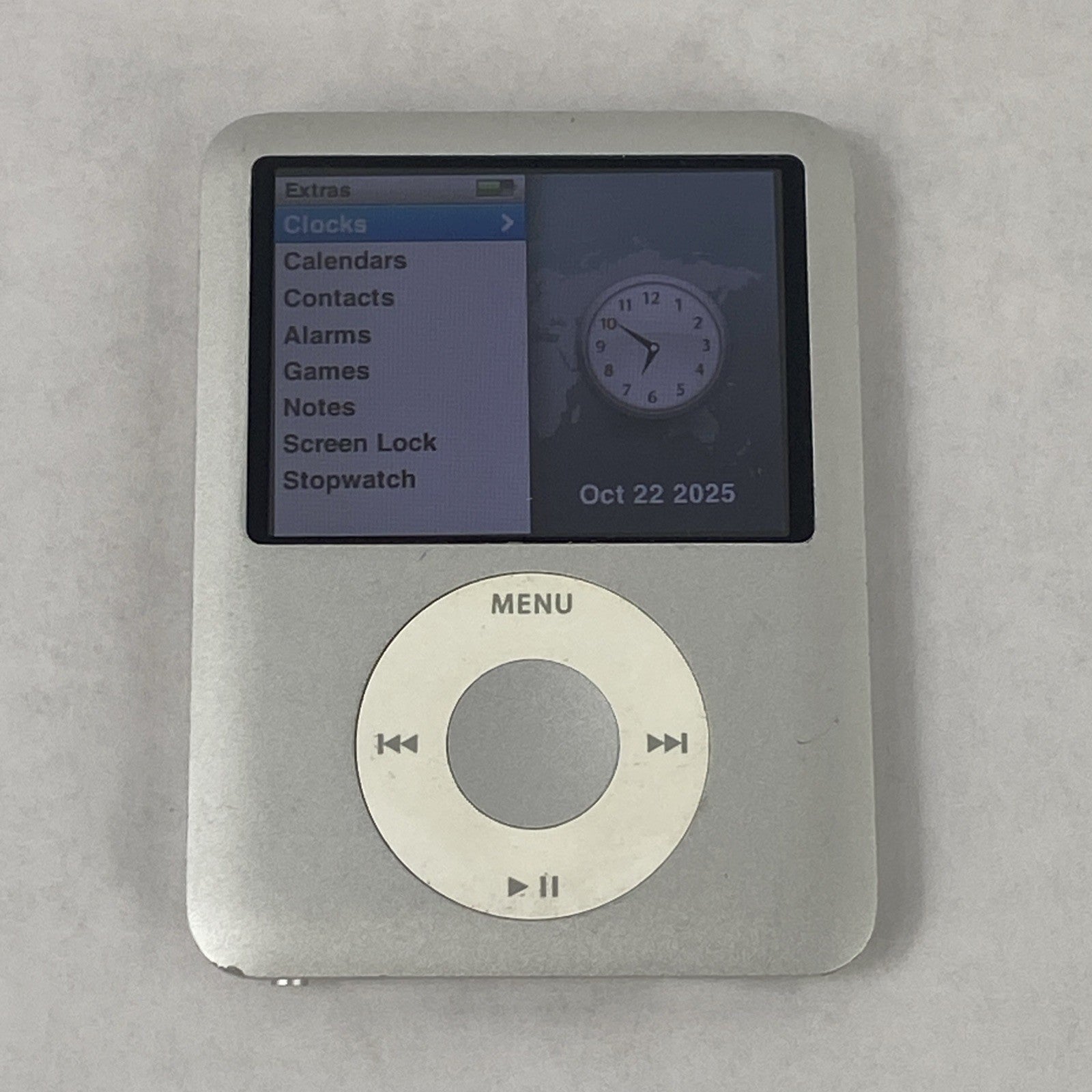 Apple iPod Nano 3rd Gen A1236 8GB Silver v1.1.32