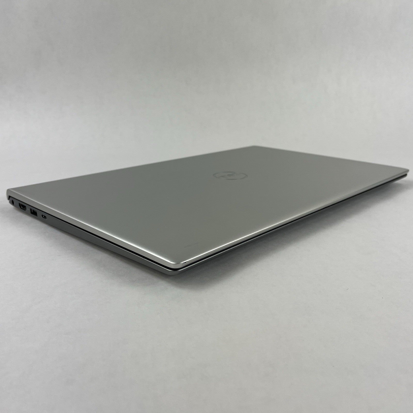Dell Inspiron 15 5510 15.6" i5-11320H 3.20 GHz 8 GB RAM No SSD/OS/AC10