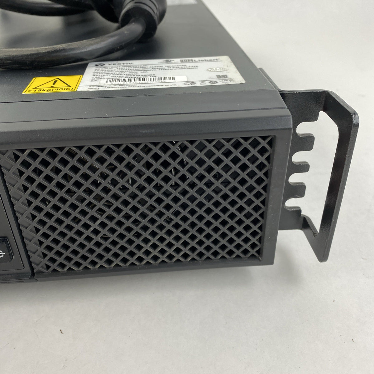 Liebert Vertiv GXT5-EBC48VRT2U GXT5 UPS - No batteries Tested Cracked Face Plate10