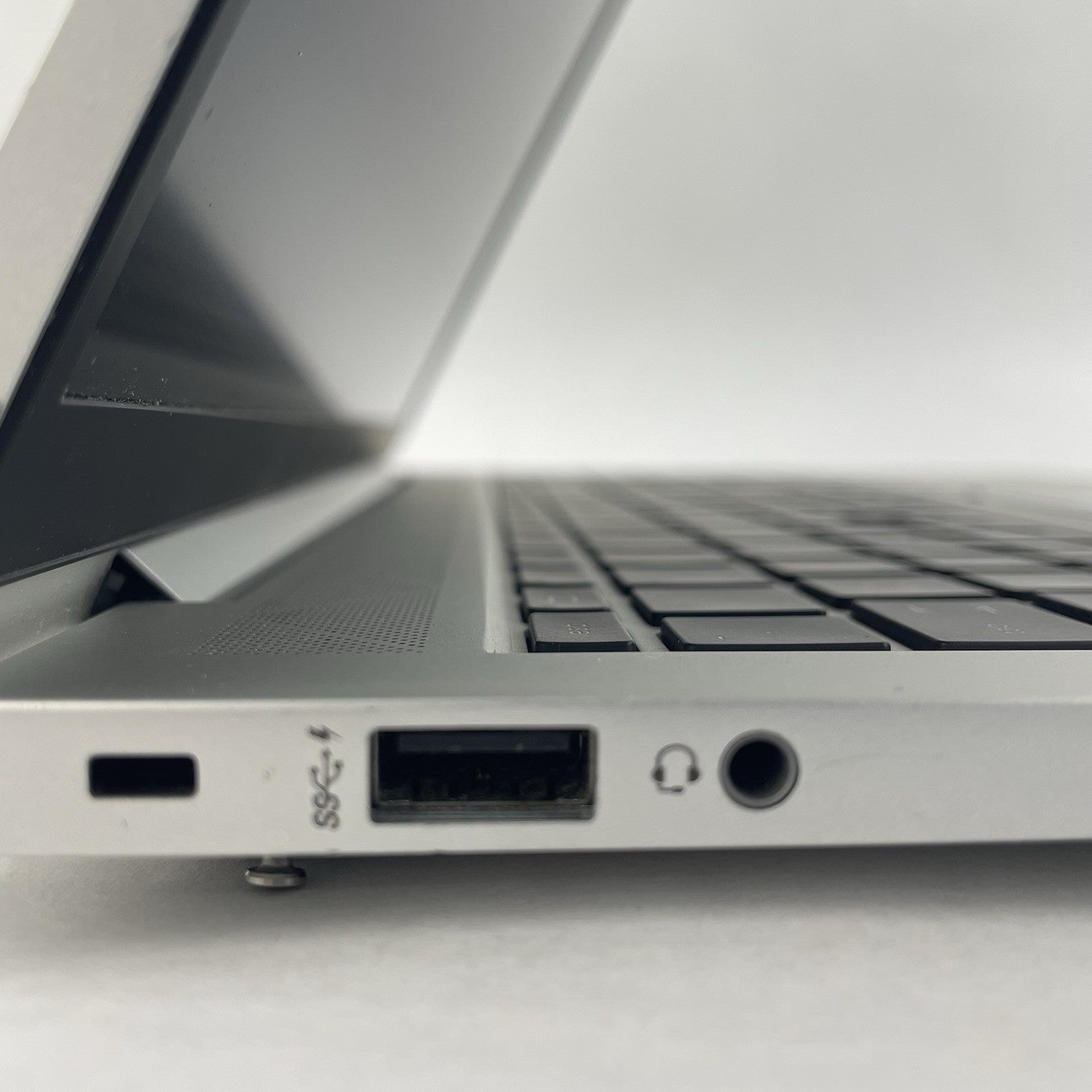 HP EliteBook 850 G8 15.6" i7-1185G7 3.00 GHz 16 GB RAM No SSD/OS/AC4