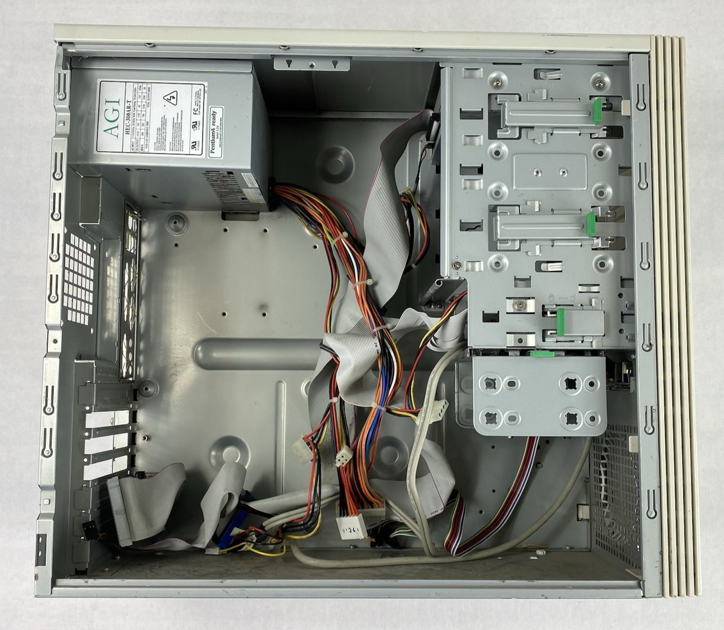 Unbranded Beige Vintage ATX Mid Tower Computer Case with 300W Power Supply