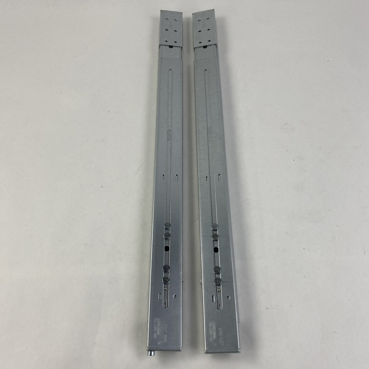 Foxconn 2F77A-02 Right and Left Sliding Server Rails - No Screws2