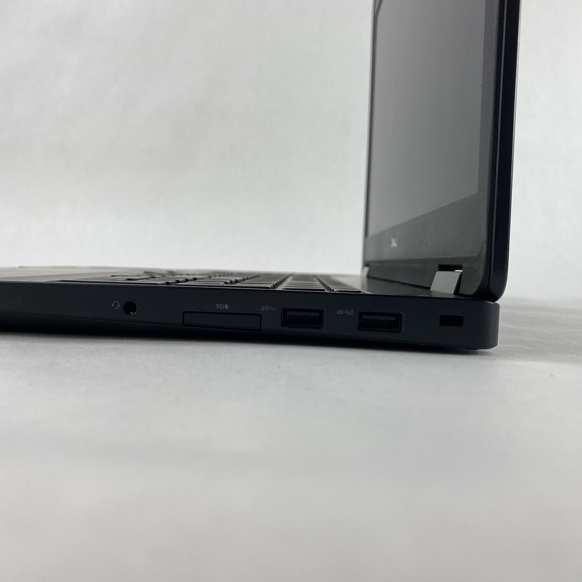 Dell Latitude E5570 15.6" i5-6300U 2.4GHz 8GB RAM No SSD/OS/AC - READ18