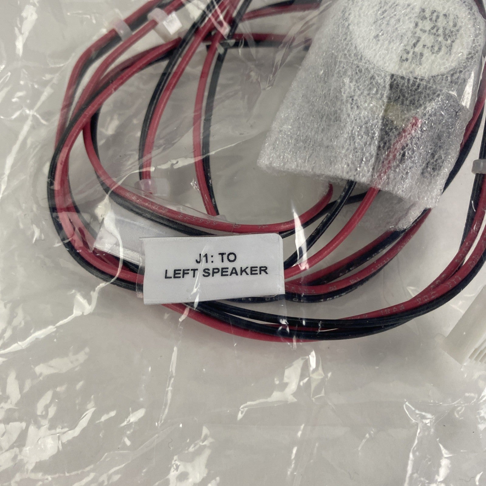 Display Speakers GC0401L Right and Left Speaker Untested Lot of 23