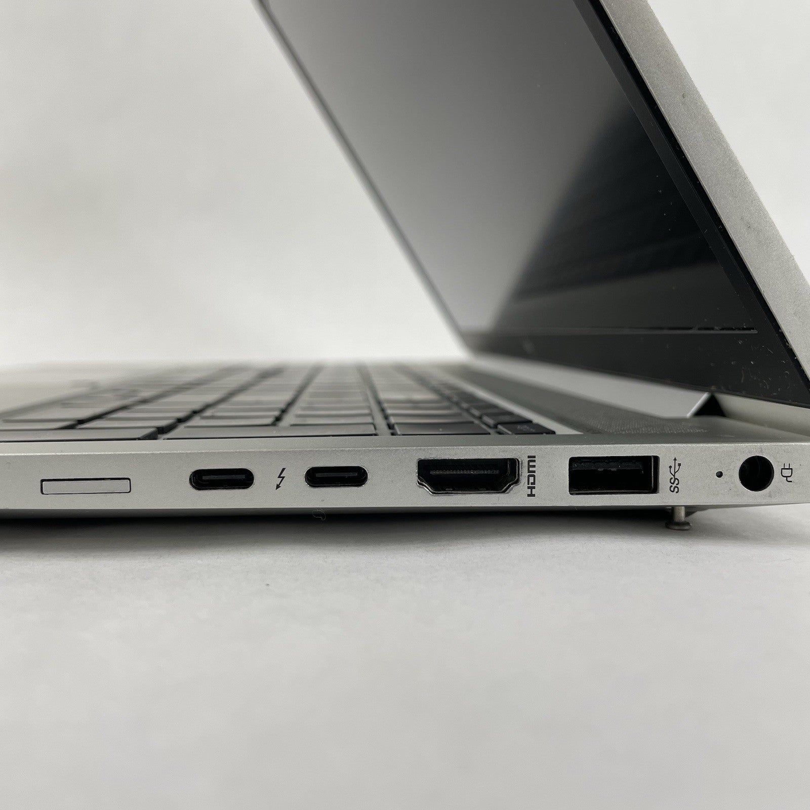 HP EliteBook 850 G8 15.6" i5-1145G7 2.60 GHz 8 GB RAM No SSD/OS/AC/Batt - Bottom8