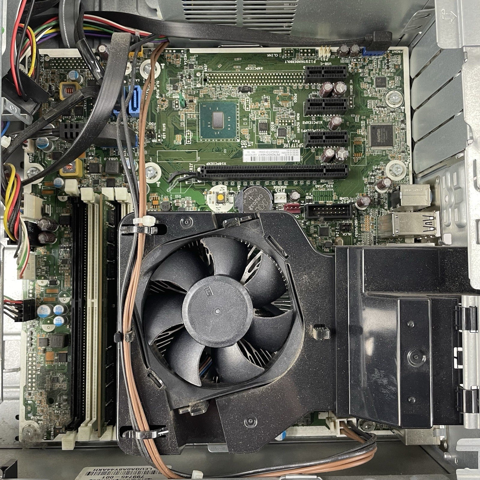 HP ProDesk 600 G2 SFF i5-6500 3.20 GHz 8 GB RAM No HDD/OS - Dented Case11