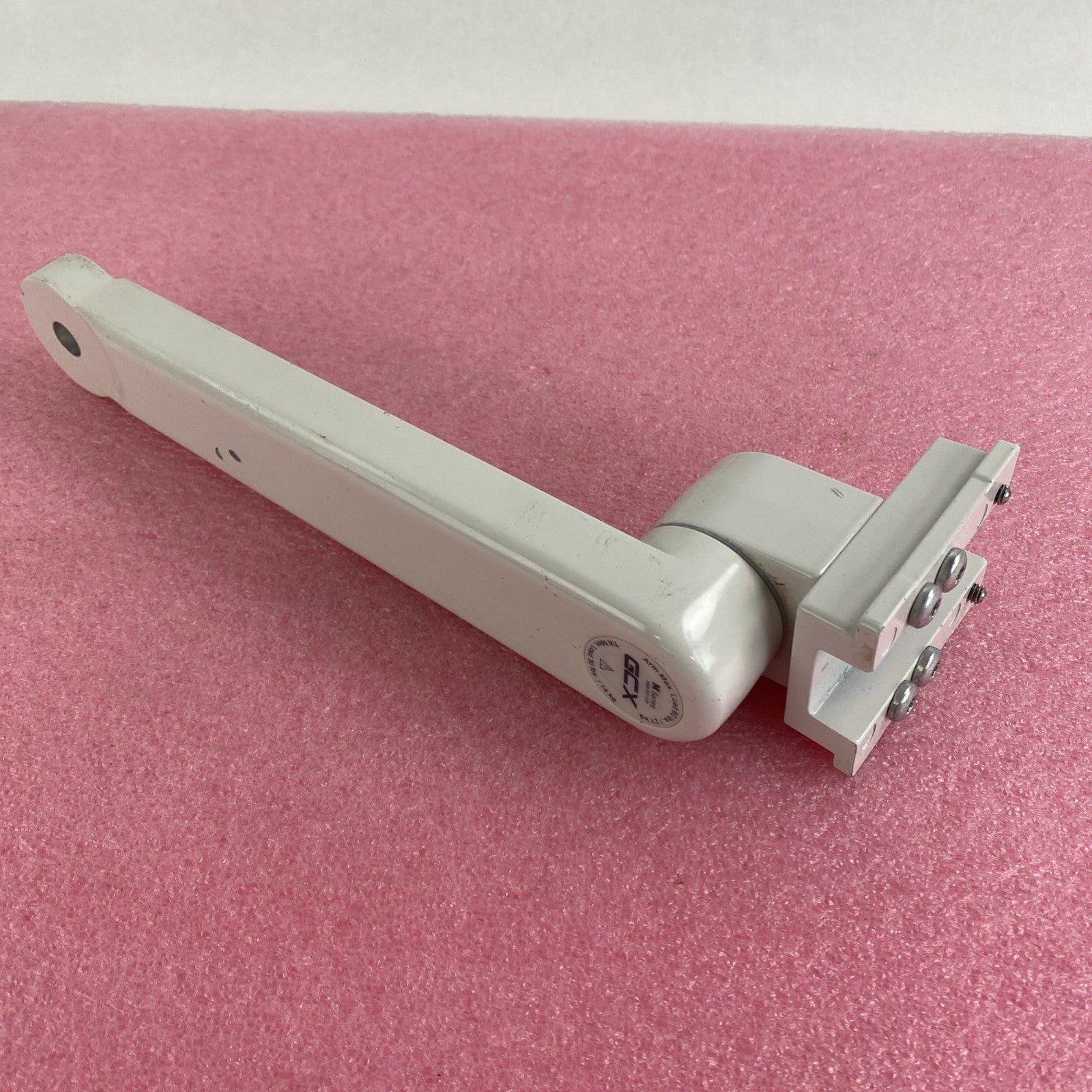GCX WMM-0001-01B M-Series Tilt Pivot Arm Max Load 60lb No Mounting Bracket0