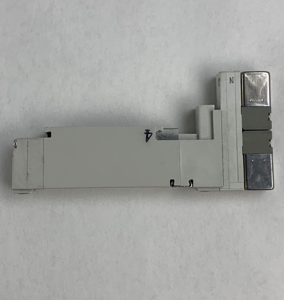 SMC VQC2400N-51 5-Port 3-Position Double Solenoid Valve 24VDC