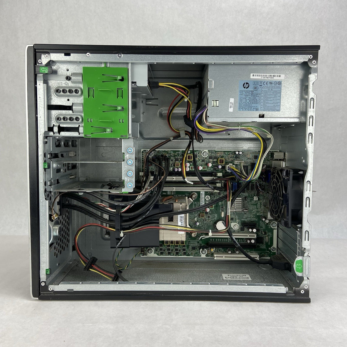HP Compaq Pro 6305 MT AMD A8 5500B 3.2GHz 4GB RAM No HDD No OS9
