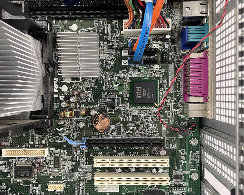 Dell Optiplex 960 MT Core 2 Quad Q9400 2.66 GHz 4 GB RAM No HDD/OS