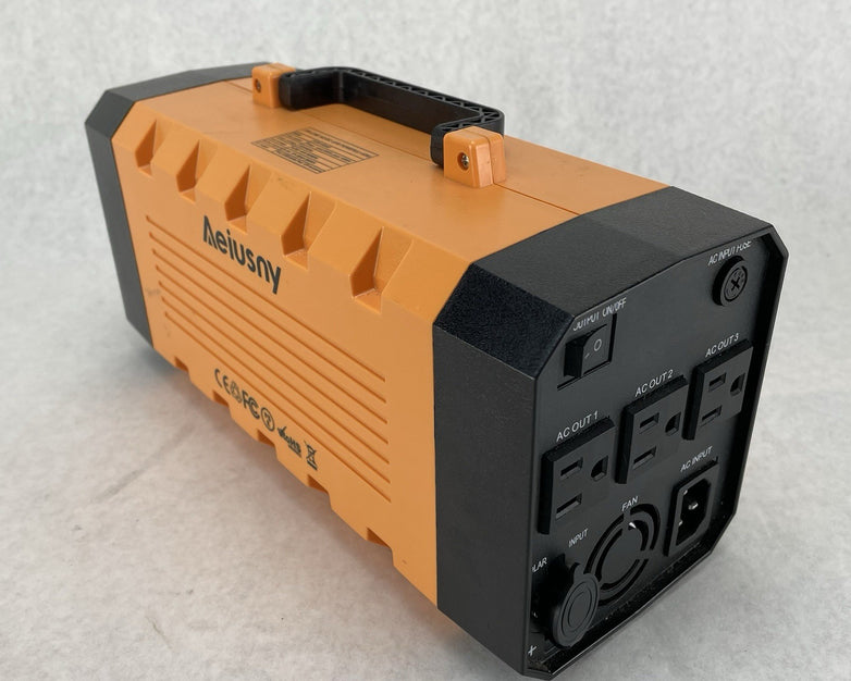 Aeiusny UPS-500AD Solar Generator Portable Power Station Used