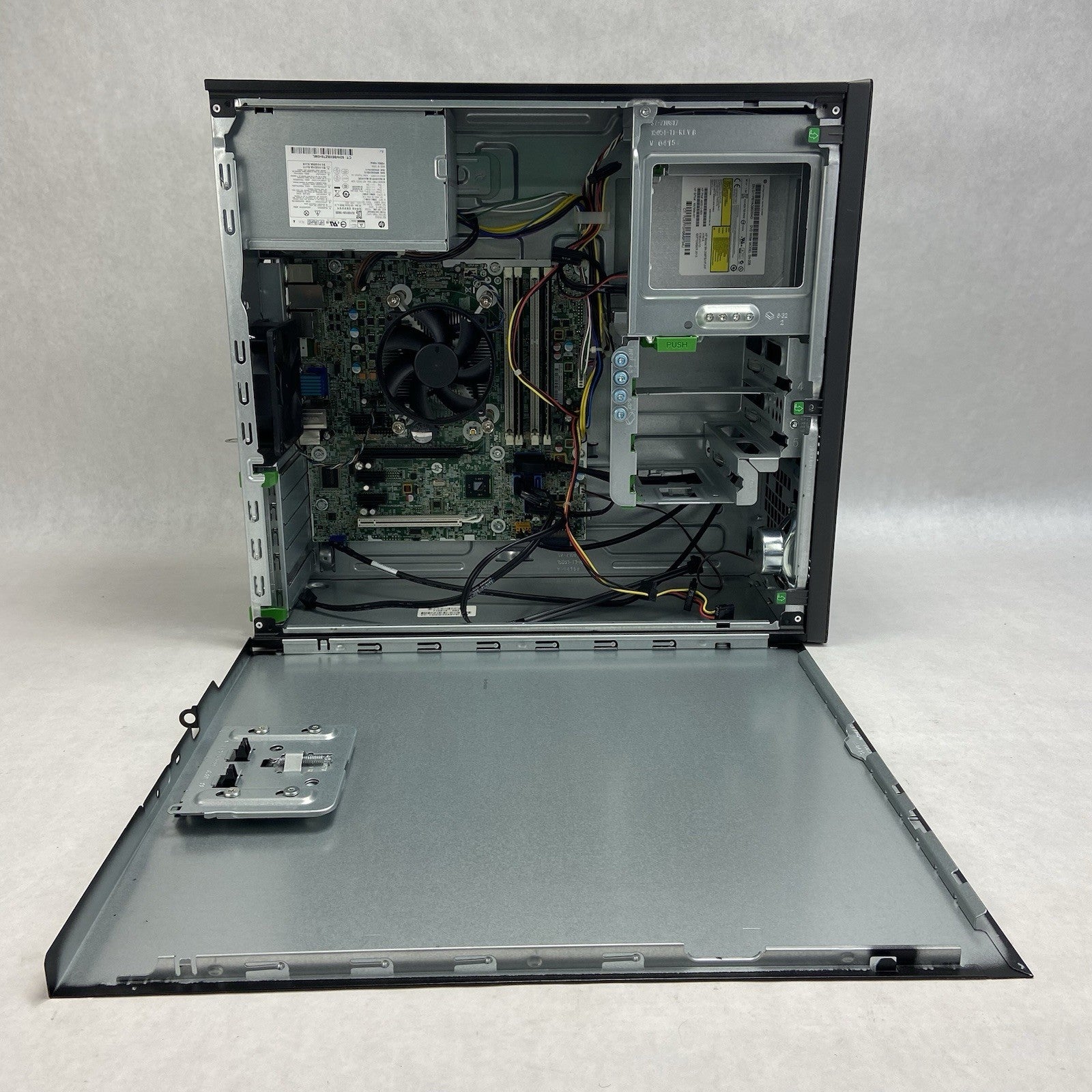 HP ProDesk 800 G1 MT Intel Core i5-4590 3.3GHz 8GB RAM No HDD No OS8