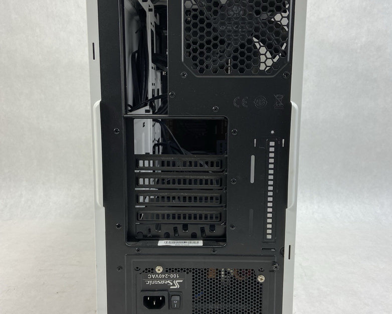 Cooler Master MasterBox 5 ATX Mid Tower Computer Case Seasonic SS-520GM 520W PSU