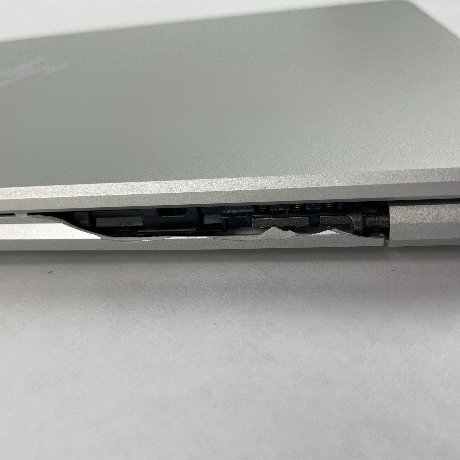 HP EliteBook 850 G8 15.6" i5-1145G7 2.60 GHz 8 GB RAM No SSD/OS/AC - READ14