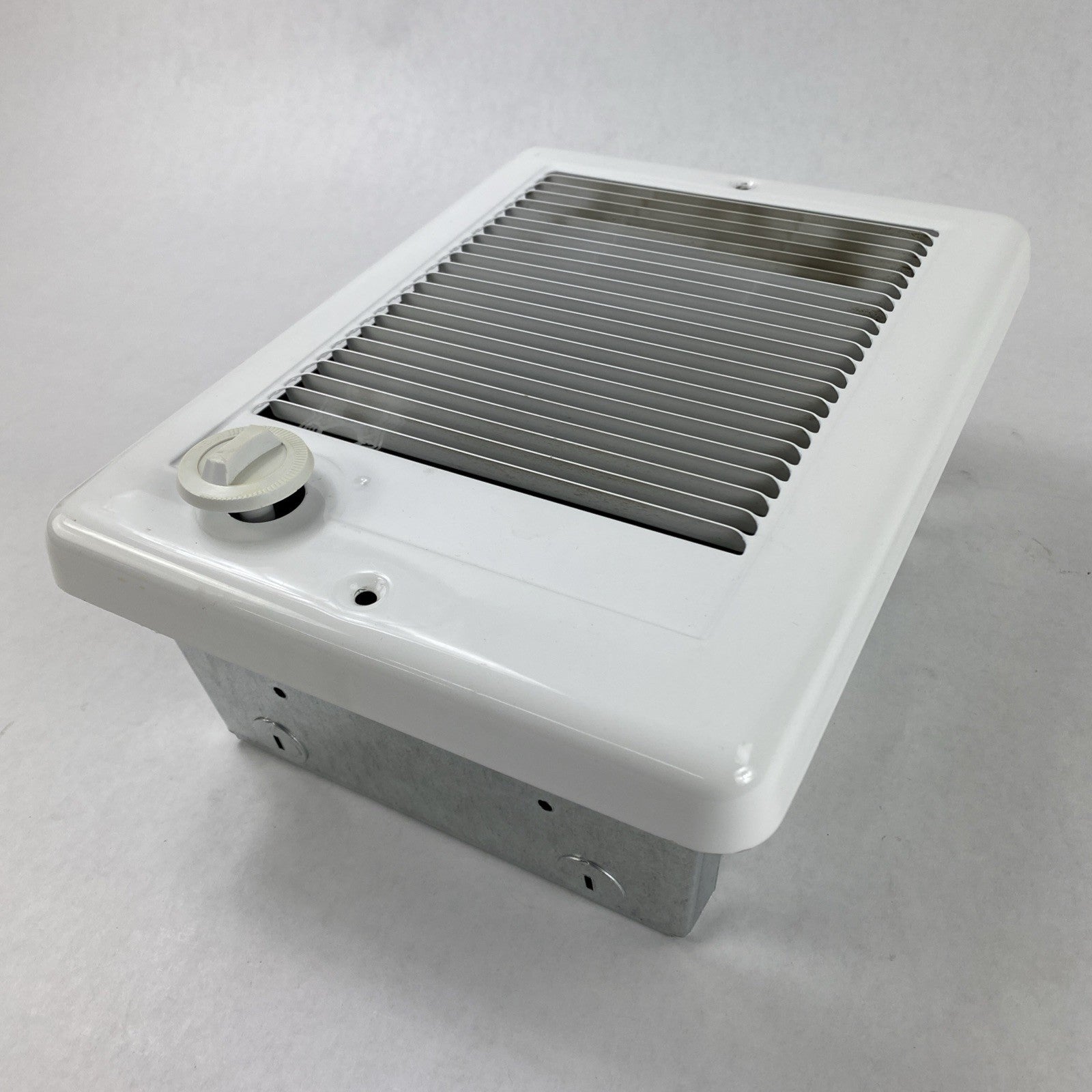 Cadet CSC152TW Wall Fan With Thermostat0