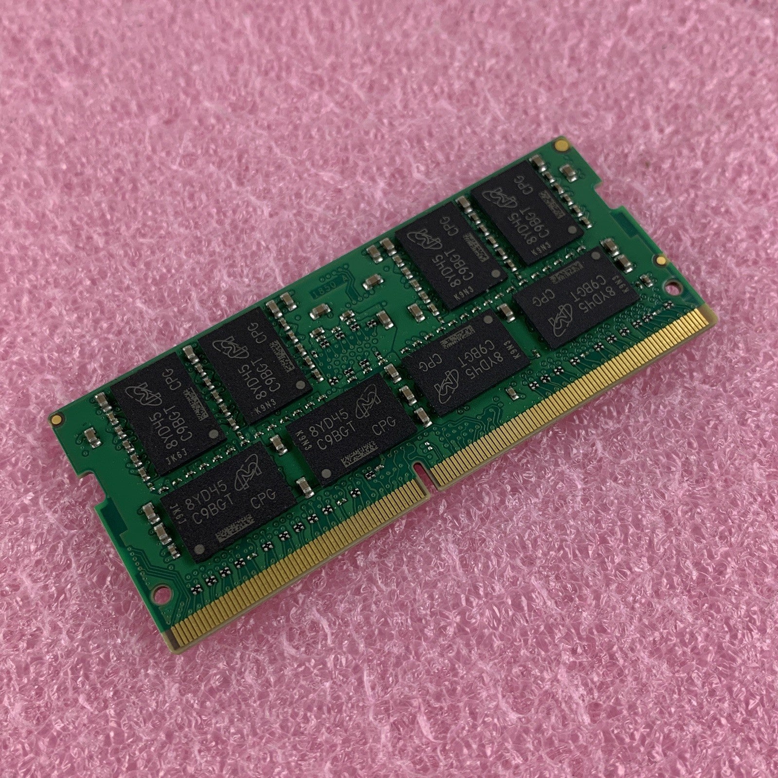 Crucial CT16G4SFD824A.C16FDD1 16 GB DDR4 240MHz PC4-19200 Laptop Memory RAM