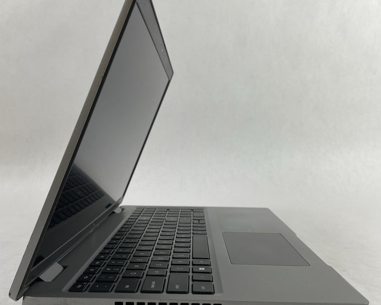 Dell Latitude 5530 15.6" i5-1245U 3.96 GHz 16 GB RAM No SSD/OS/AC - Bad Edge