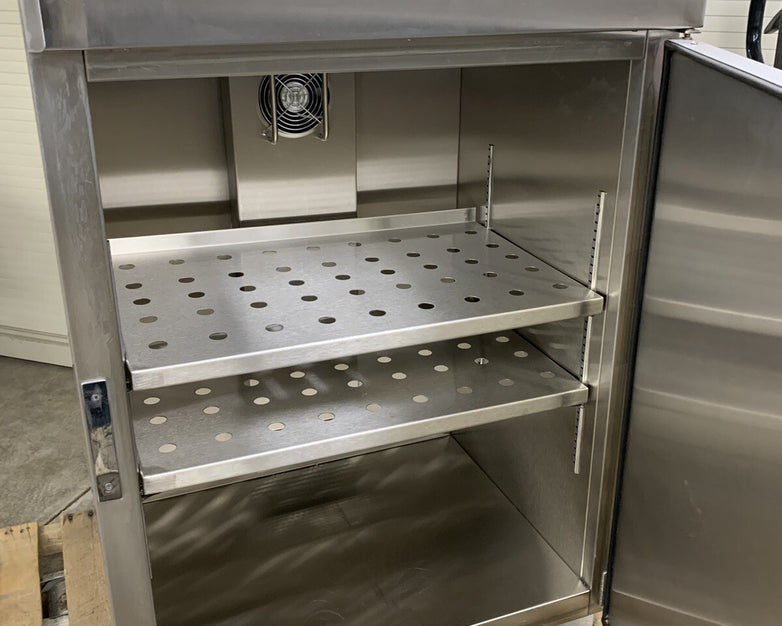 Skytron SS2207N Warming Cabinet Job #NB88-2 Powers and Warms