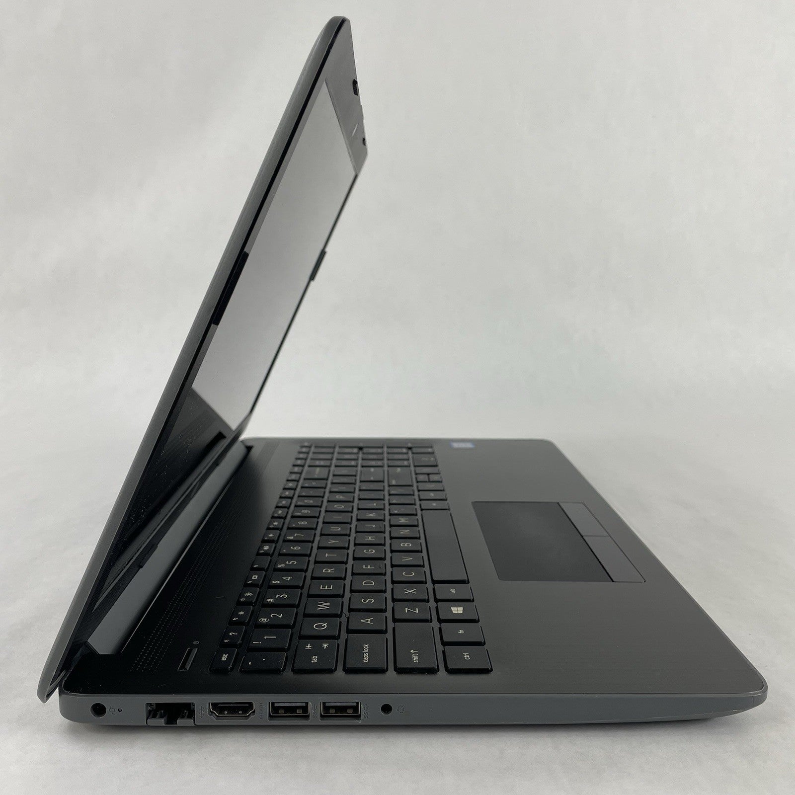 HP 15-da0046nr 15.6" i3-7020U 2.30 GHz 8 GB RAM No SSD No OS No AC3
