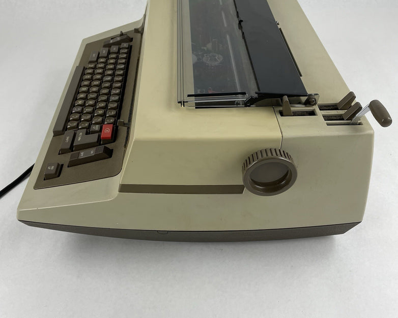 Royal 350A Typewriter 115V No Ribbon Tested