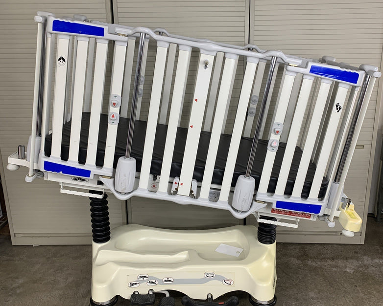 Stryker Cub FL19H Pediatric Crib with Mattress No Handles on Doors