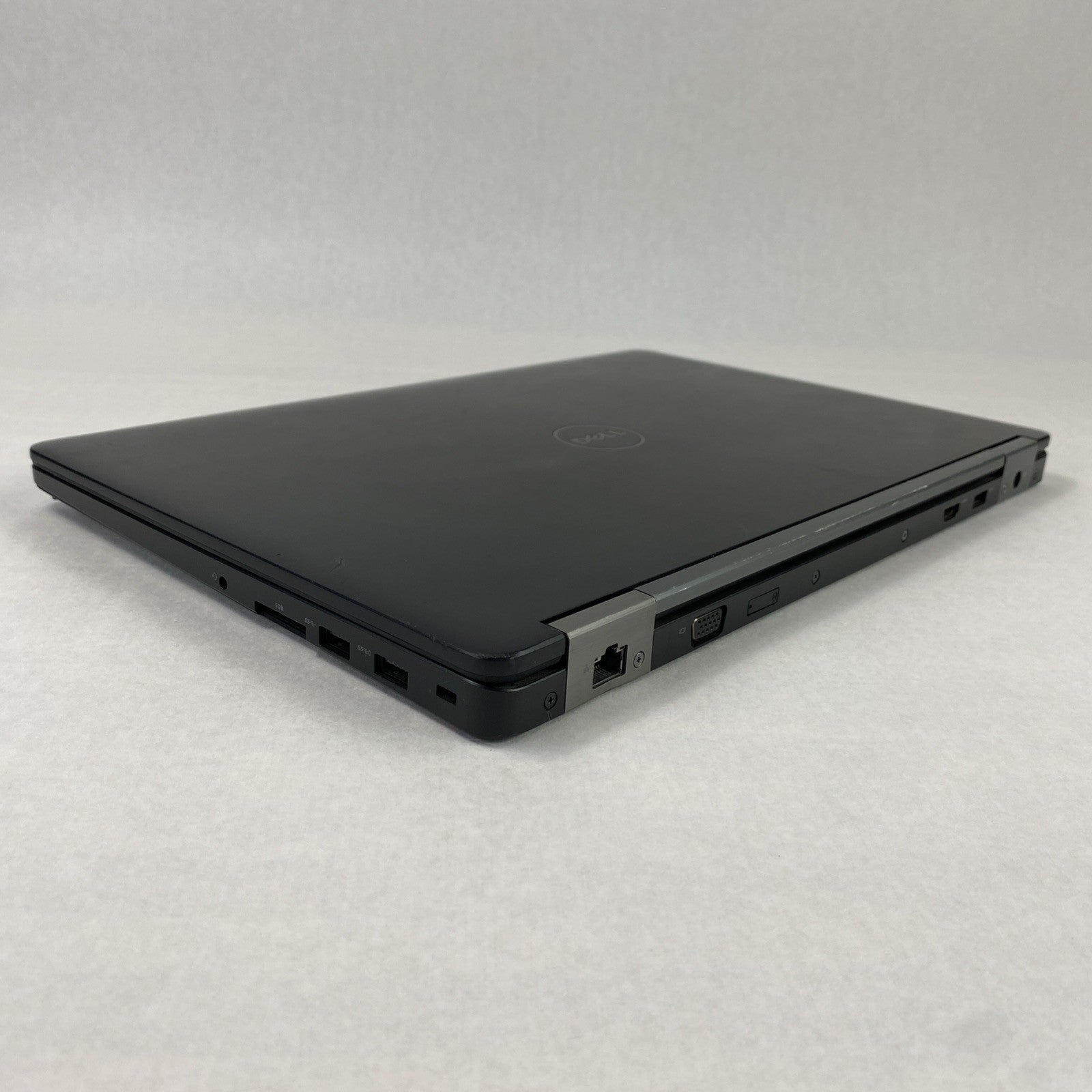 Dell Latitude E5570 Intel Core i5-6300U 2.4GHz 8GB RAM 15.6" No HDD No OS