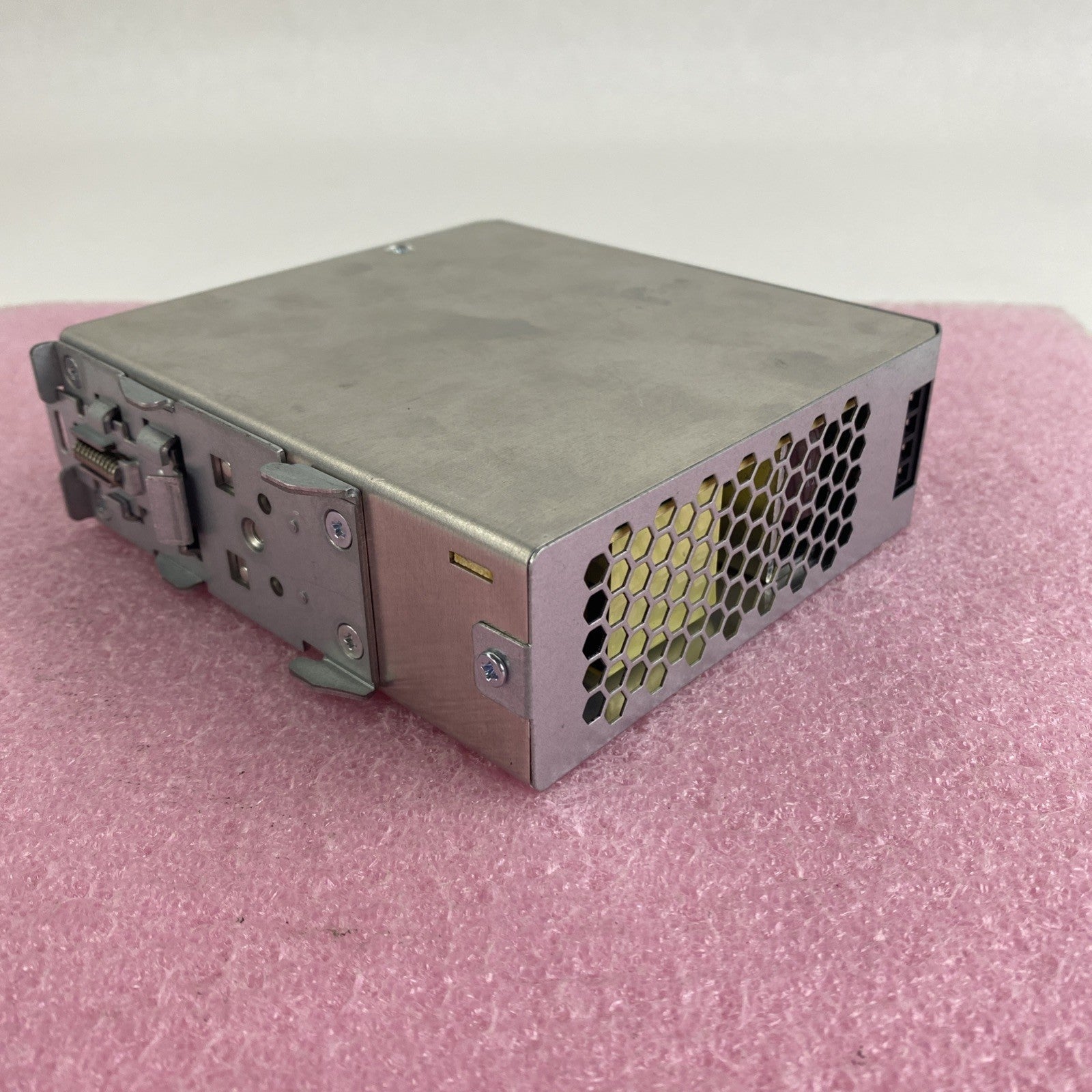 Delta DRL-48V120W1AA Switching Power Supply3