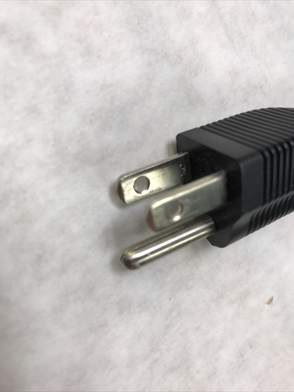 Delta Electronics SADP-135EB Laptop Charger 19V 60Hz 7.11A