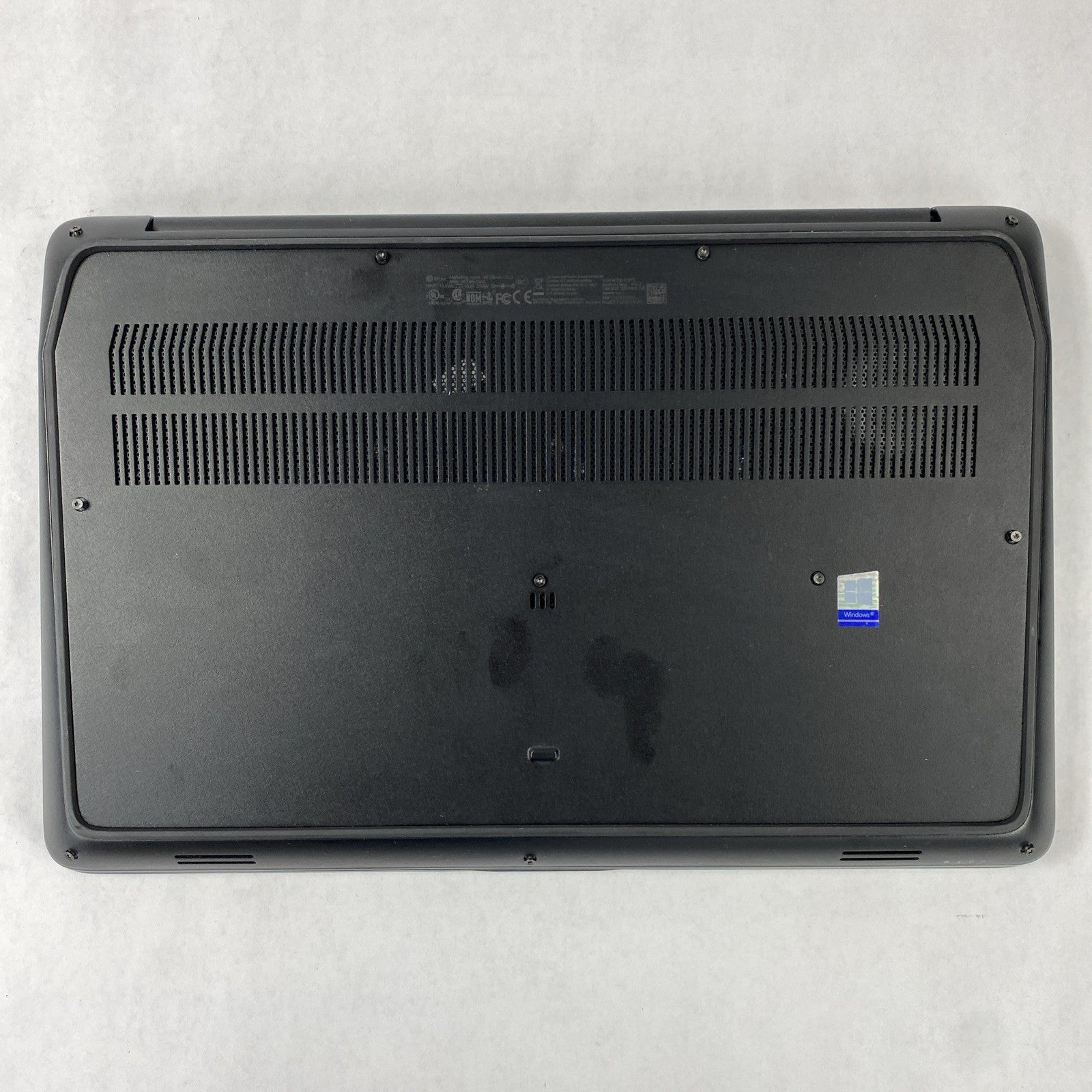 HP ZBook 17 G3 Intel Core i7-6700HQ 2.60 GHz 8 GB RAM 17.3" No HDD No OS