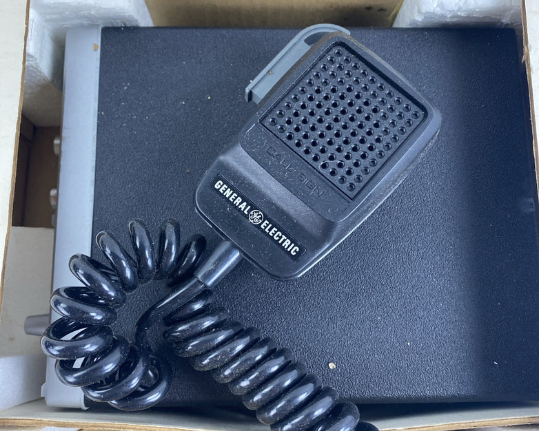 General Electric 3-5804 Mobile CB Transceiver Two Way radio