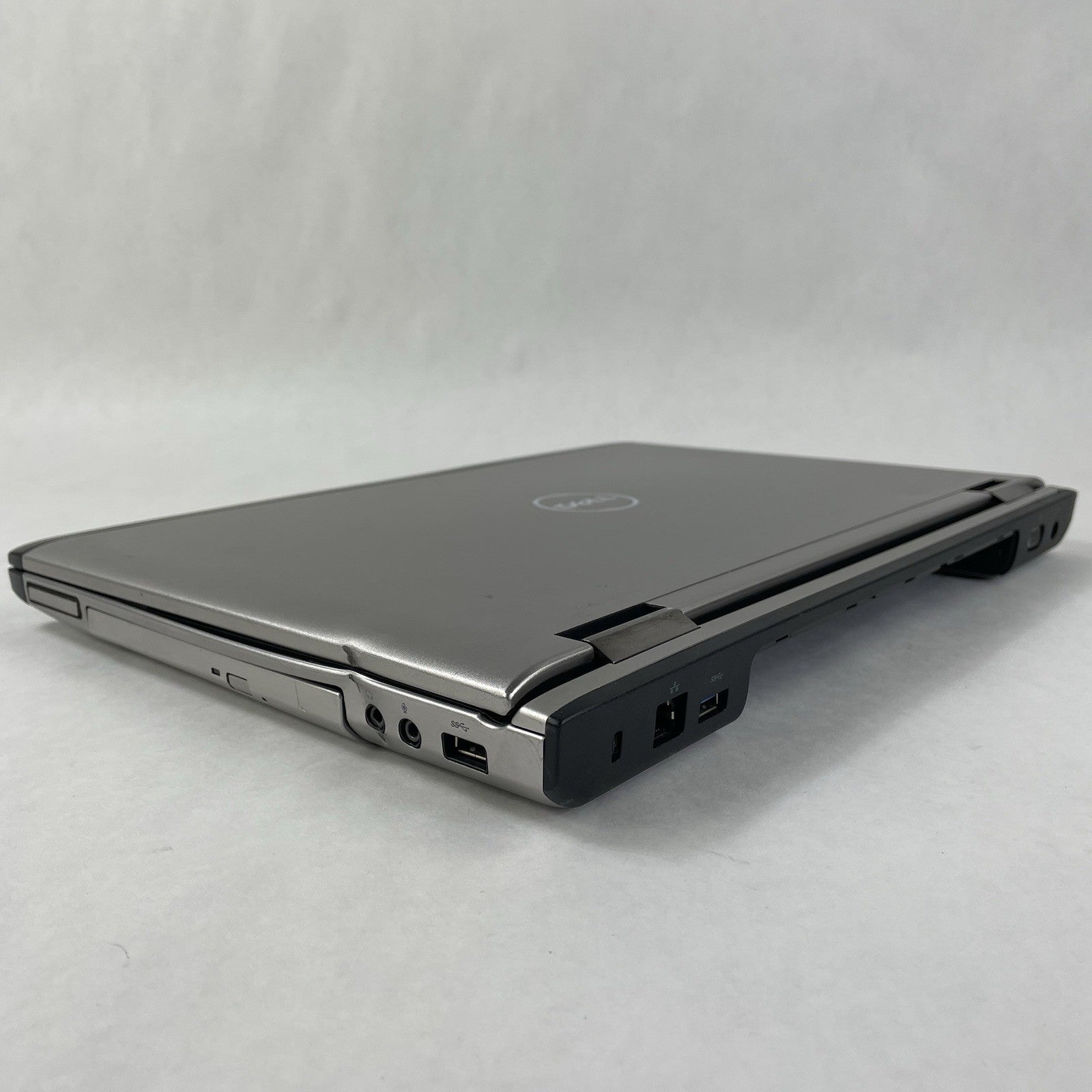 Dell Vostro 3550 15.6" i3-2310M 2.10 GHz 4 GB RAM No SSD/OS/AC/Battery - Dents10