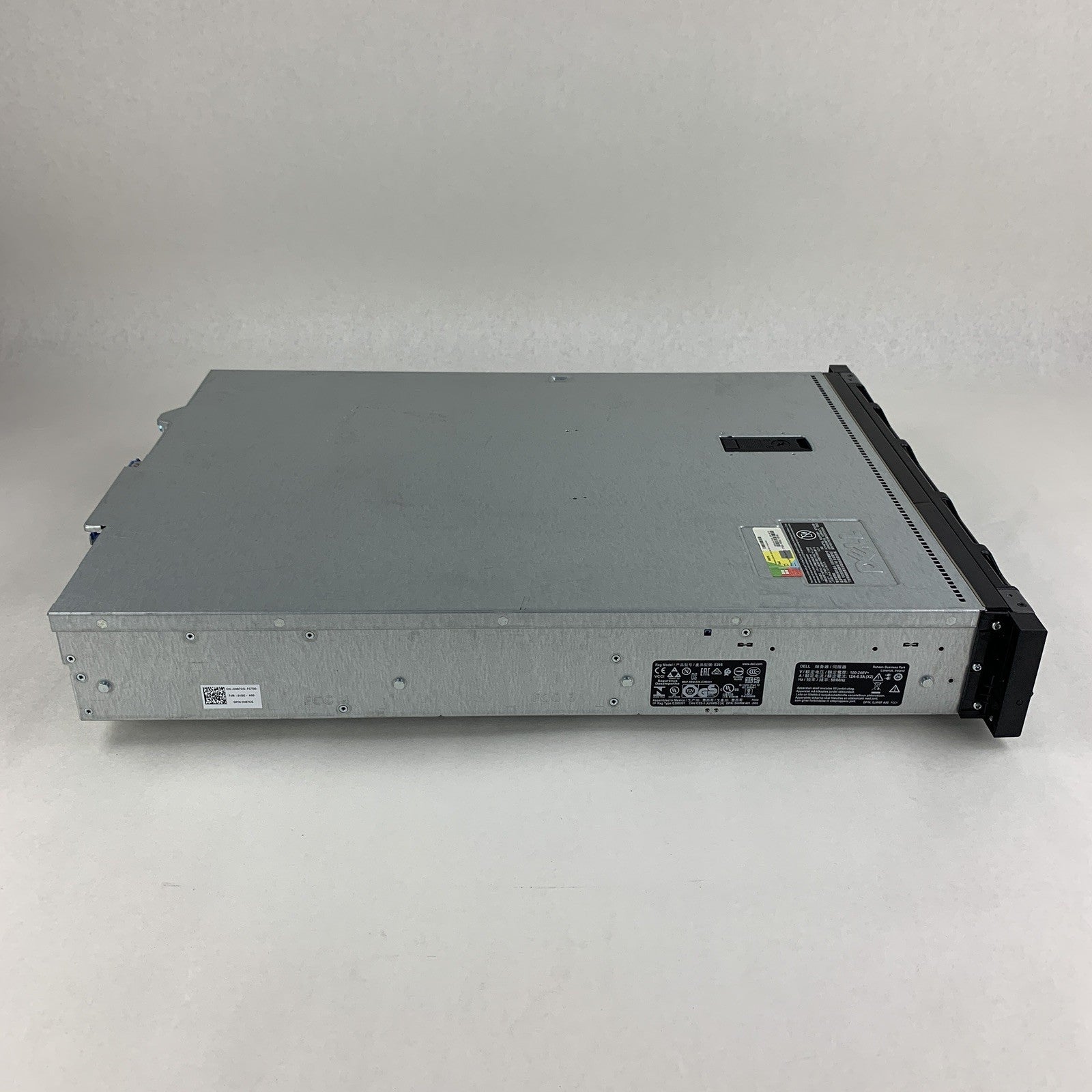 Dell EMC Poweredge R530 2x Xeon E5-2620v3 2.4 GHz 32 GB Ram No OS No HDD No PSUs