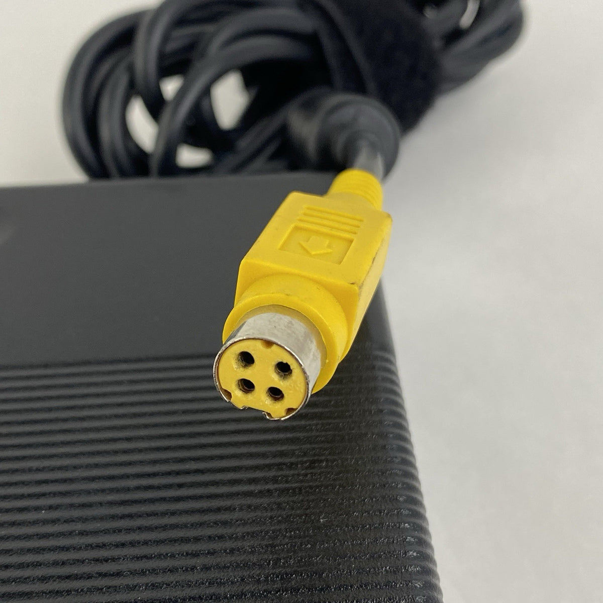 IBM 02K7091 120W 16V 7.5A 4 Pin AC Adapter4