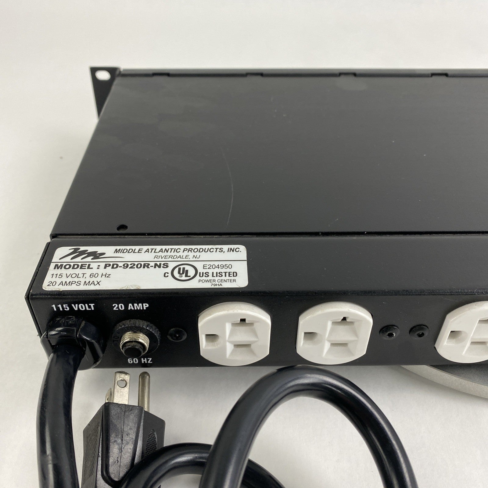 Middle Atlantic PD-920R-NS 20 AMP Power Center 8 Outlet7