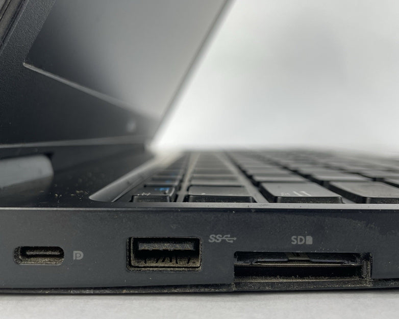 Dell Latitude 5580 15.6" i5-7300U 2.60 GHz 8 GB RAM No SSD/OS