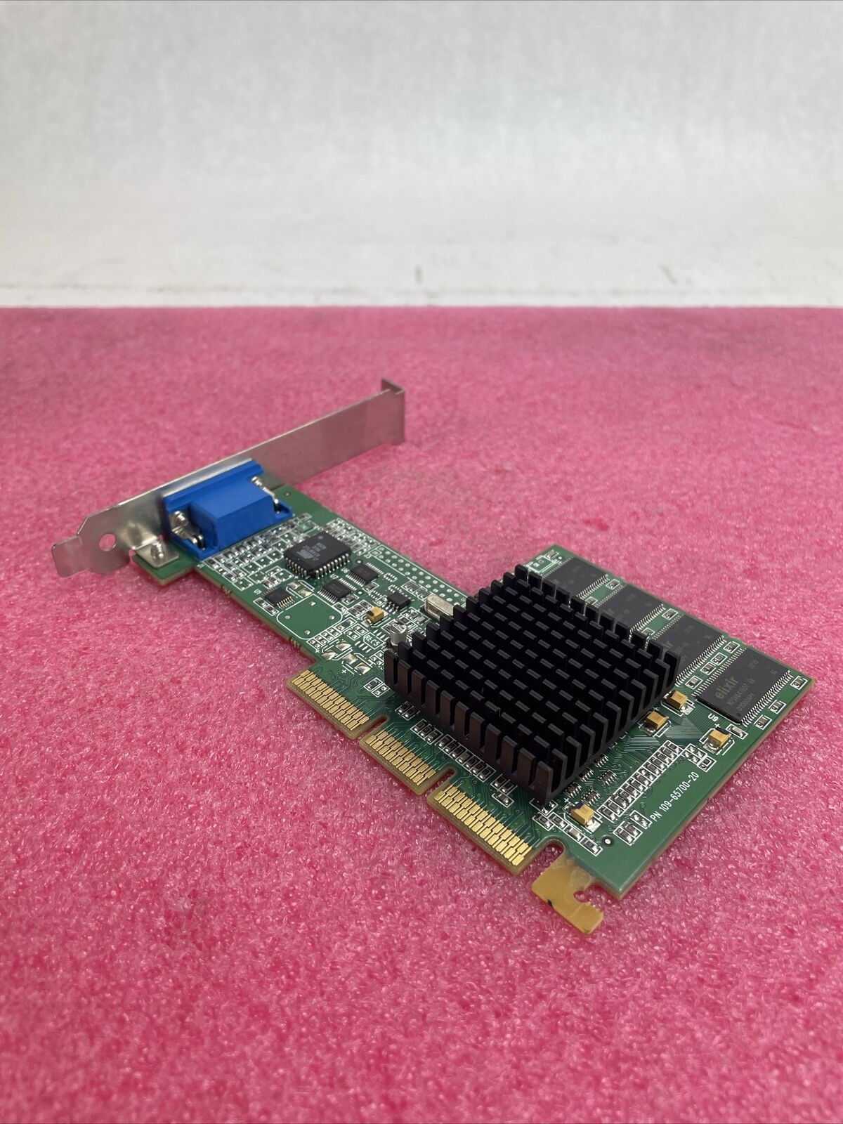 Rage Xpert2000Pro Ultra 32M AGP Graphics Card