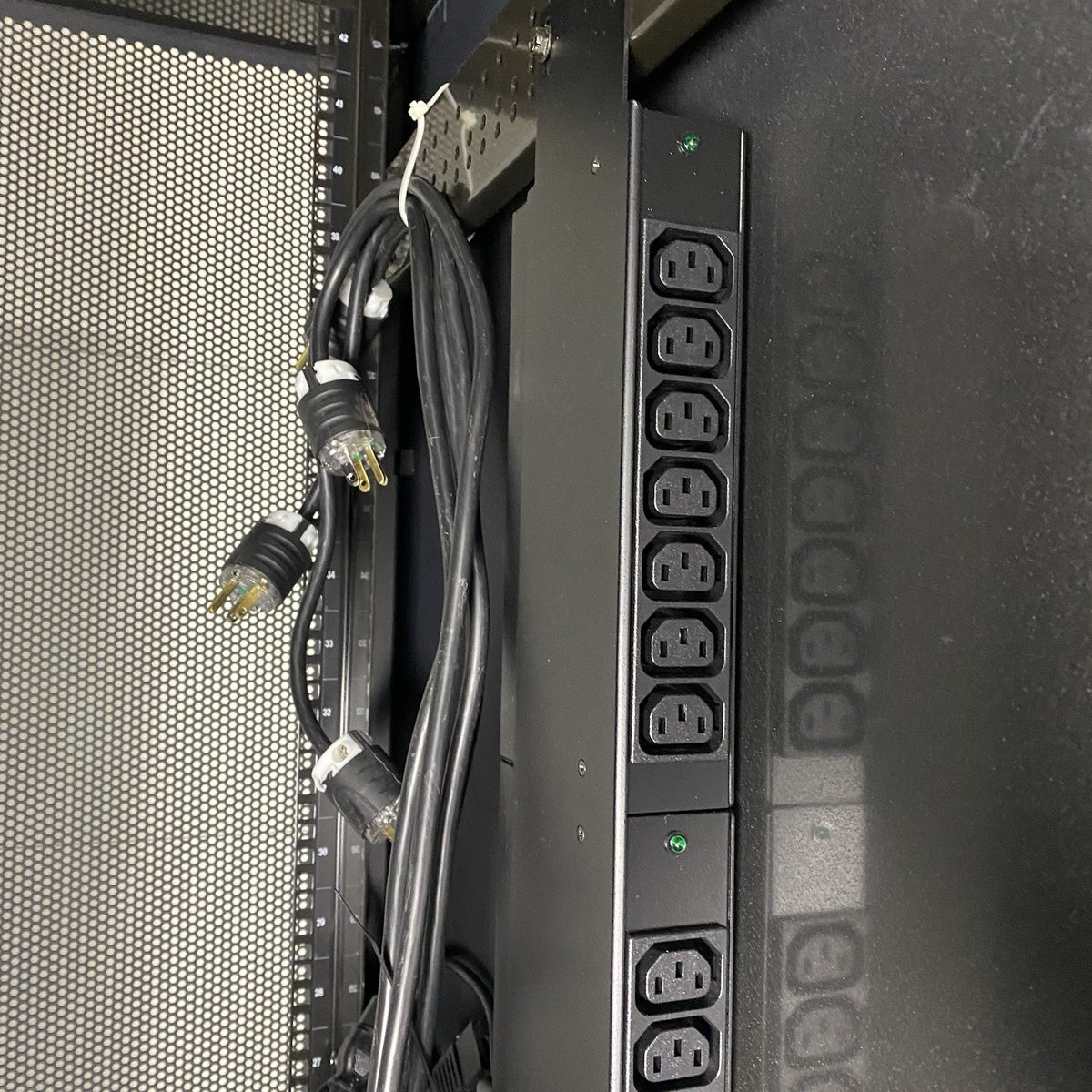 IBM 9307-4RX 1S 42U Server Rack Cabinet 39M6738 w/ Power Distribution Units13