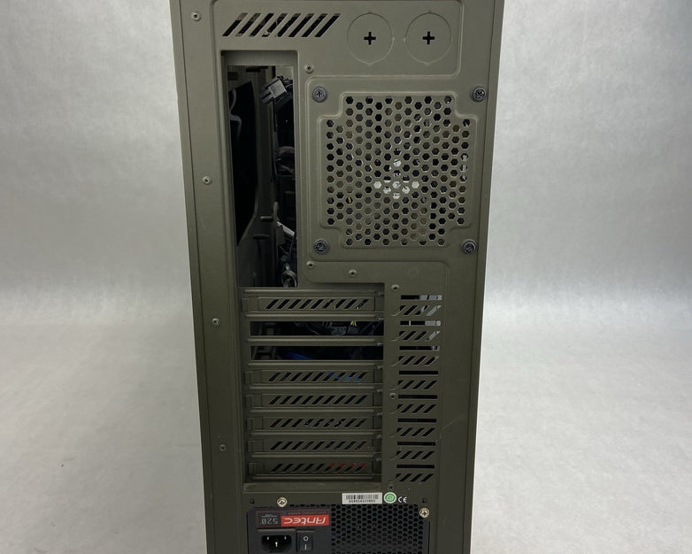 Corsair Vengeance C70 Mid Tower Gaming Case Antec HCG-520M 520W PSU