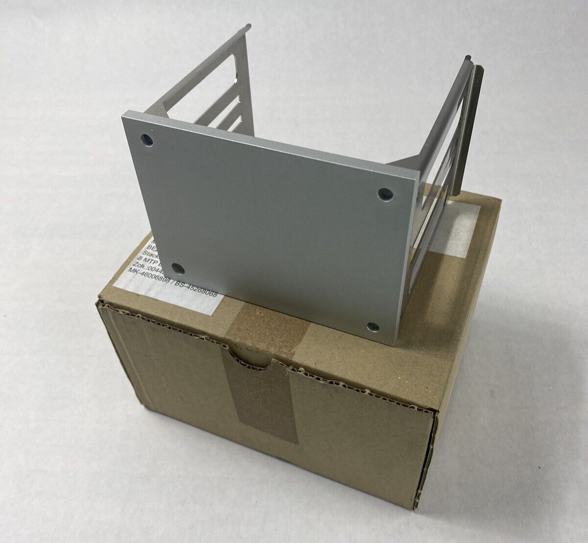 Qiagen 9013063 8 MTP BR 8000 BGR Removable Stacker