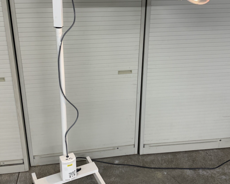 Welch Allyn Model 44200 Procedure Light with Mobile Floor Stand Powers On