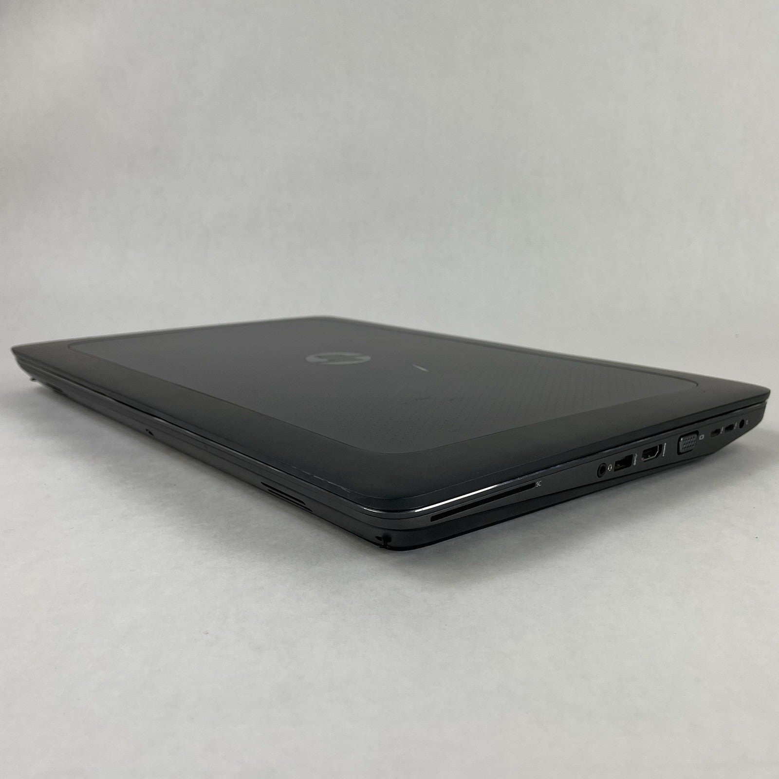 HP ZBook 17 G3 17.3" Xeon E3 1535M 2.90 GHz 16 GB RAM Quadro No SSD/OS/AC/Batt8