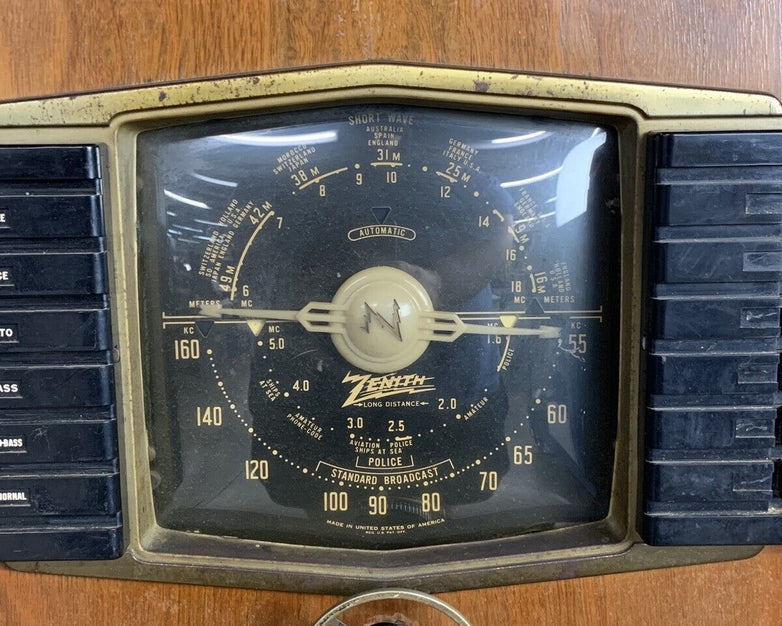 Vintage Zenith 8S661 Radio 42 X 27 X 16 Bad Wires Untested