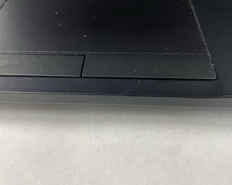 Dell Latitude 5590 15.6" i5-8250U 1.60 GHz 8 GB RAM No SSD/OS/AC/Batt- Bad Front