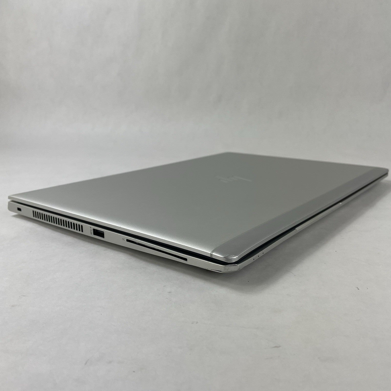 HP EliteBook 850 G6 15.6" i7-8665U 1.90 GHz 8 GB RAM No SSD/OS/AC - Bad Corners9