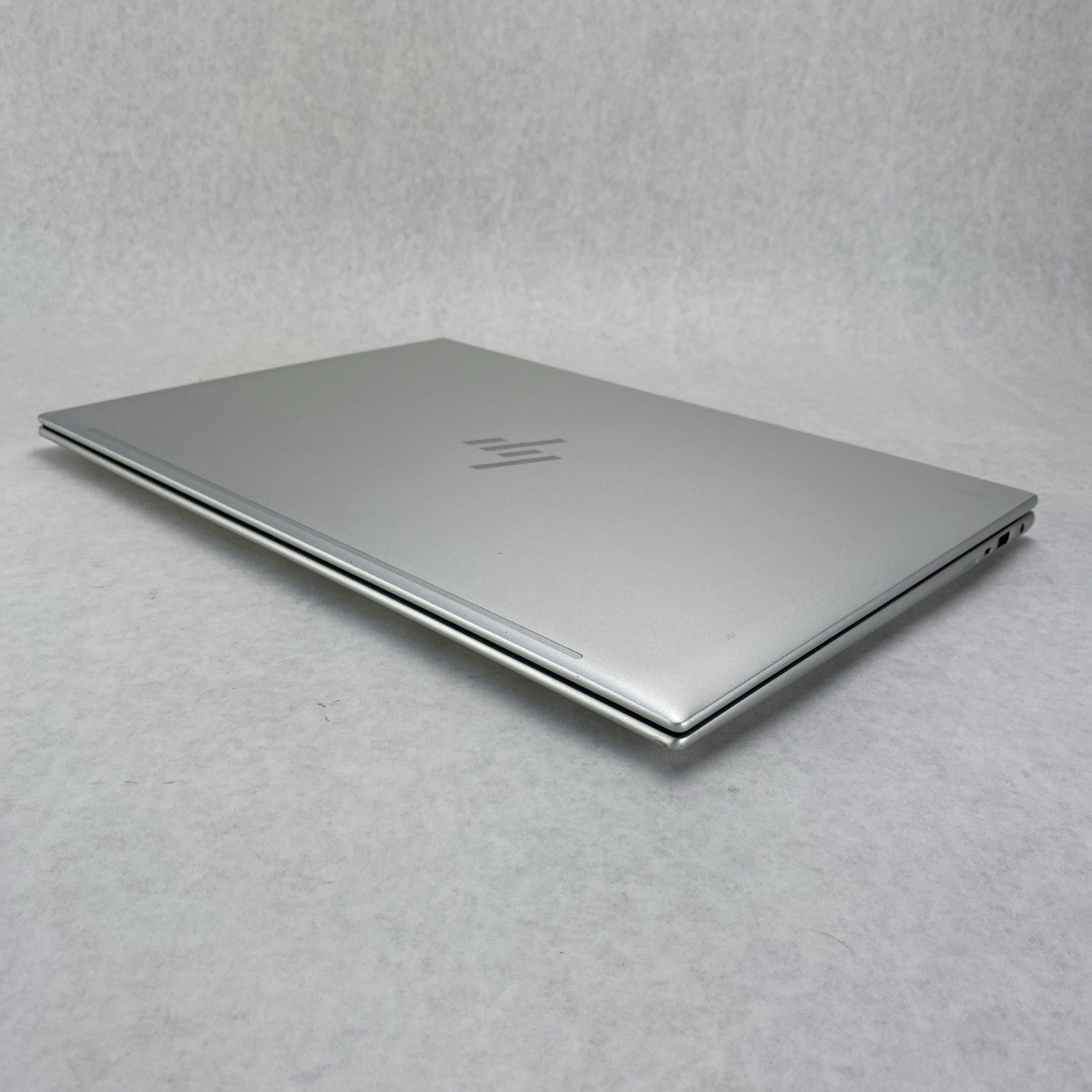 HP EliteBook 860 G9 16" Core i5-1245U 3.96 GHz 32GB RAM No SSD No OS